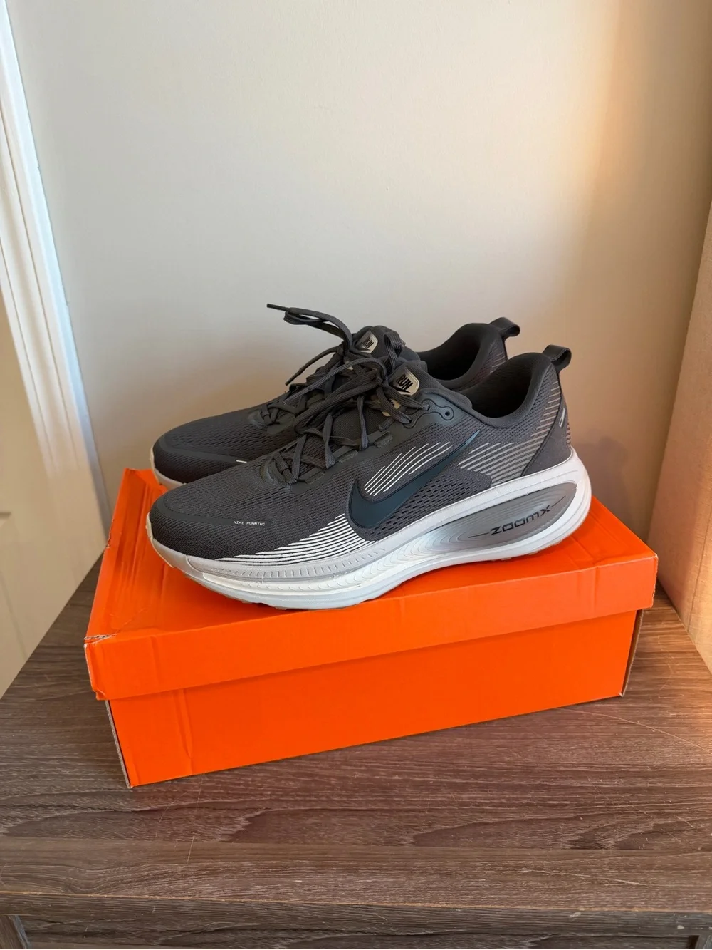 Nike Zoom Vomero 18 “Medium Ash/College Grey/Pale Ivory/Black”